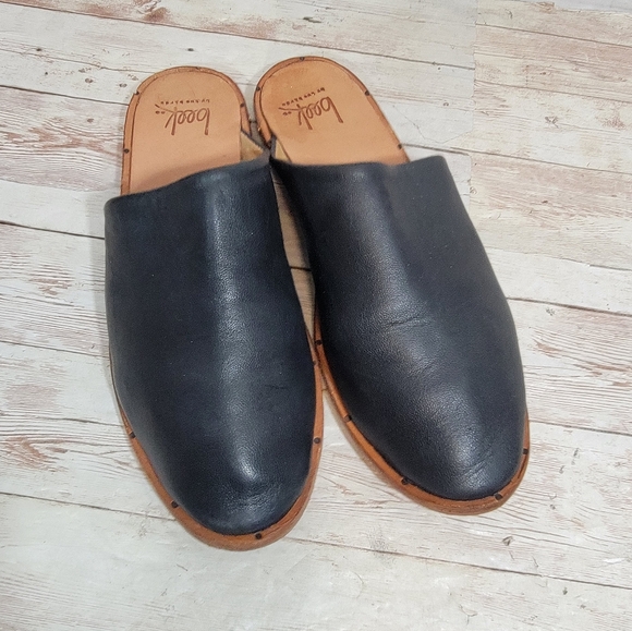 Beek Seagull  Mules in black leather - Picture 11 of 11